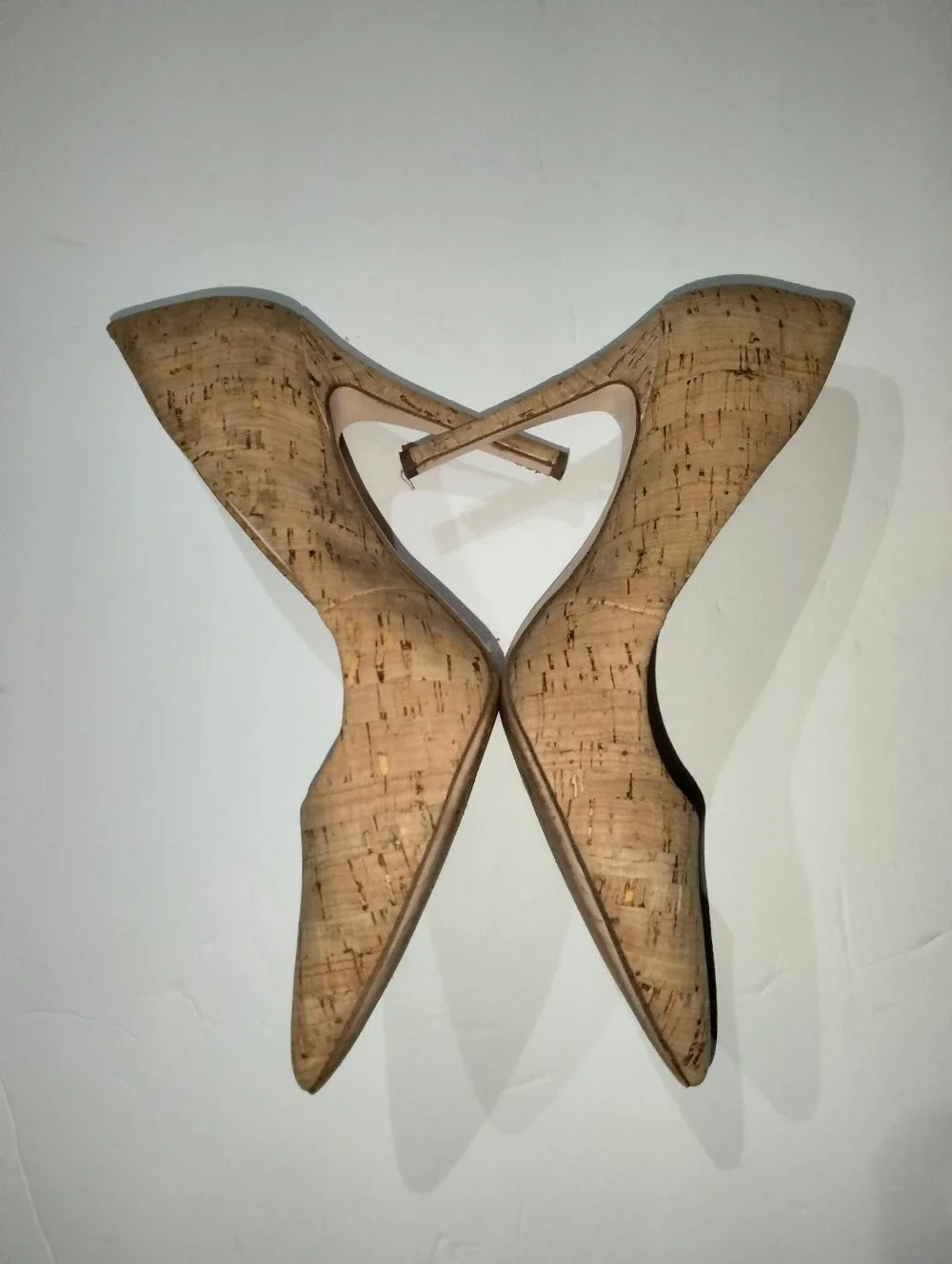 Jessica Simpson elegant pointed